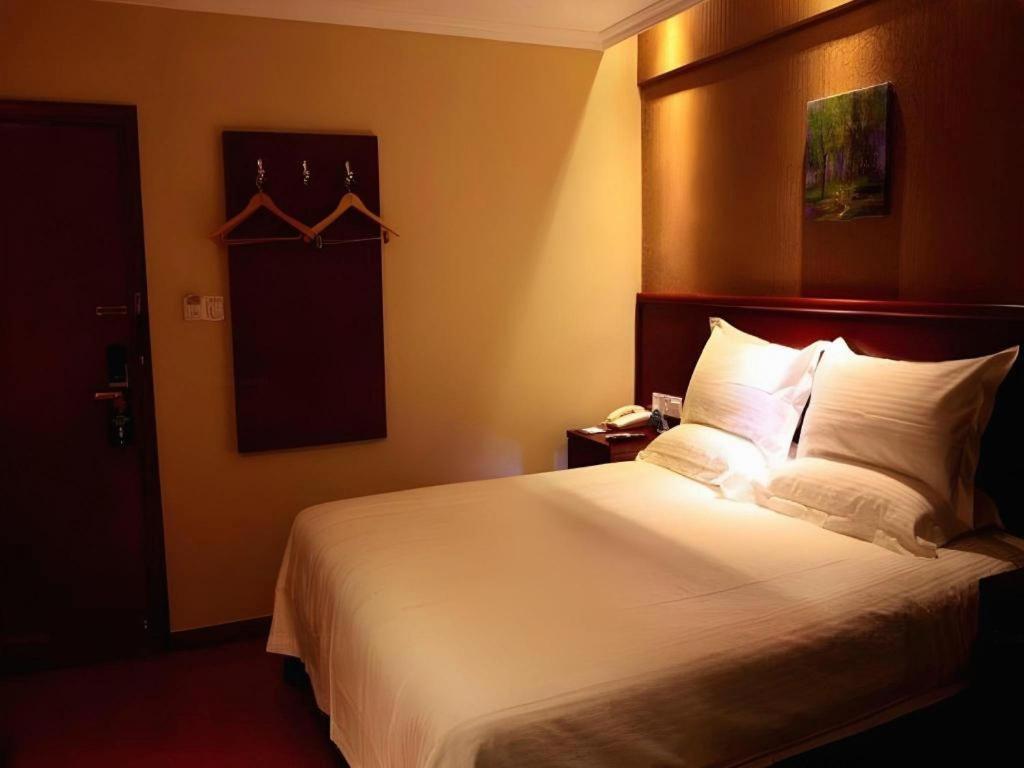 Greentree Inn Xi'An Bell And Drum Tower Food Street Ancient City Wall Ximen Express Hotel Eksteriør bilde